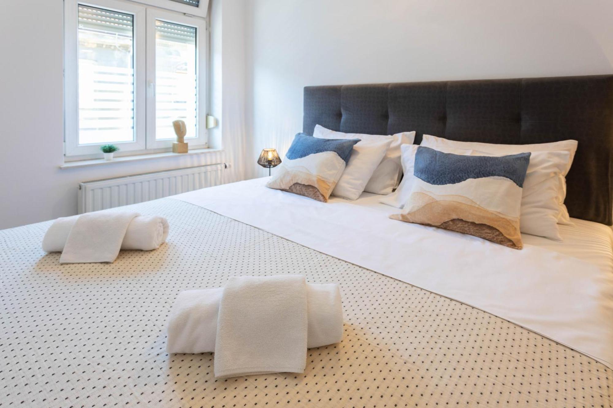 Design And Modern Apartments In Heart Of 자그레브 외부 사진