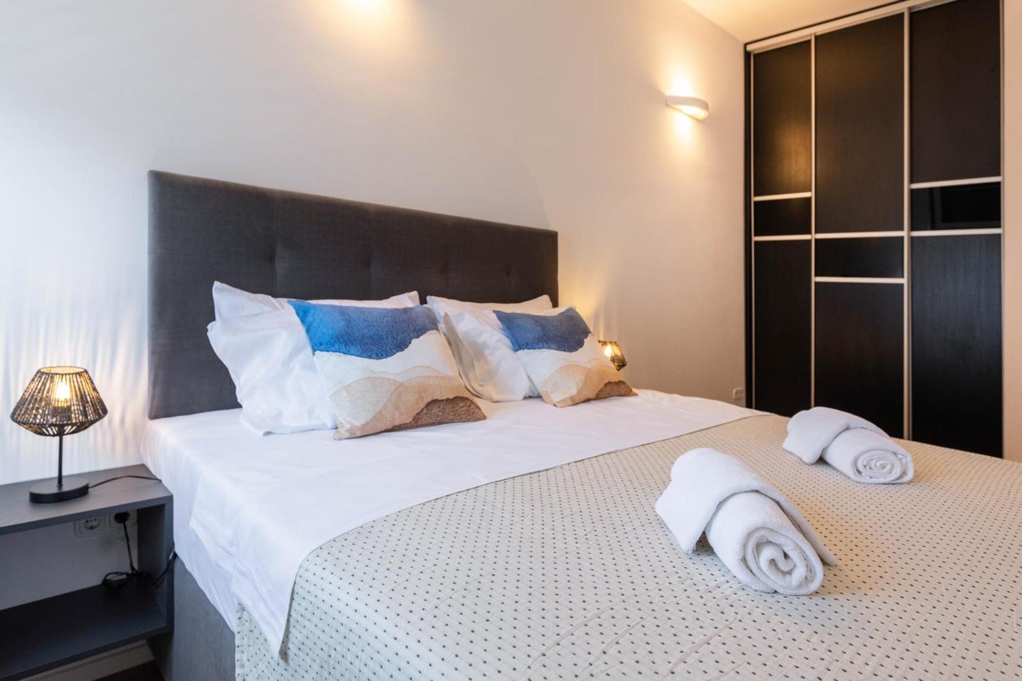 Design And Modern Apartments In Heart Of 자그레브 외부 사진